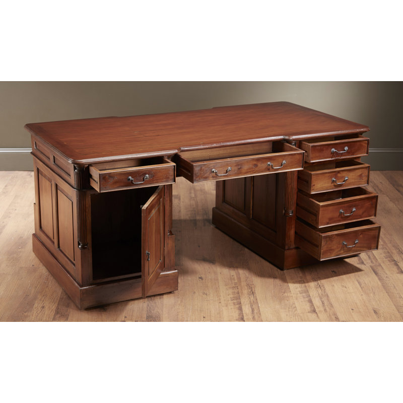 Bureau de direction Felton, Noyer