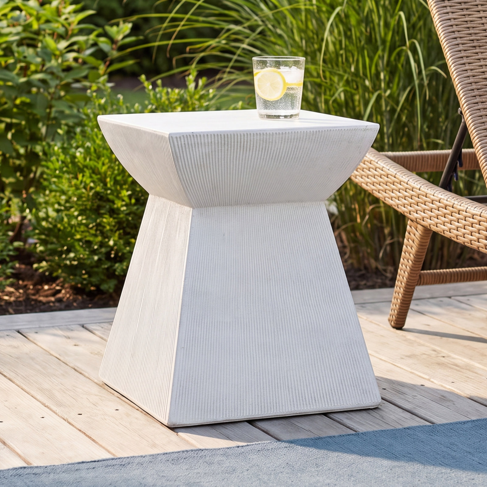 15" Patio Side Table