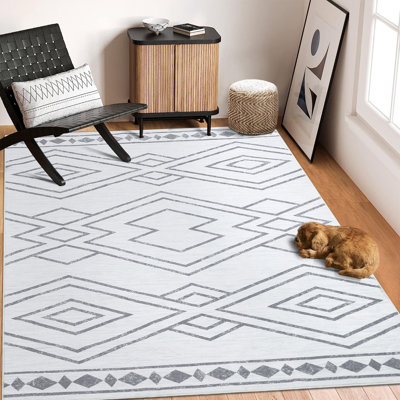 Tapis gris en polyester tissé à la machine Kortny