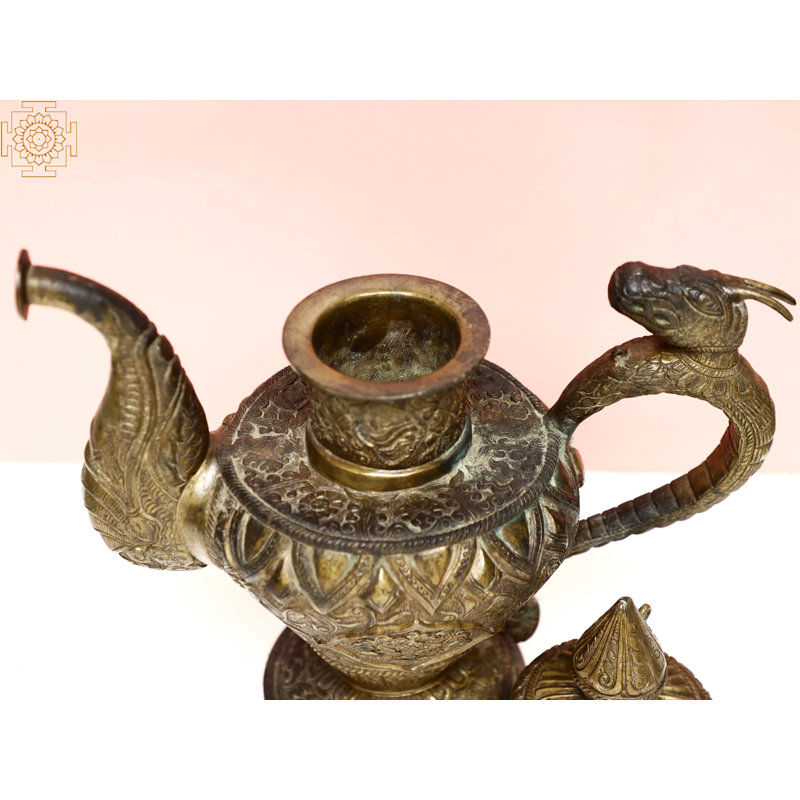 Surahi décoratif