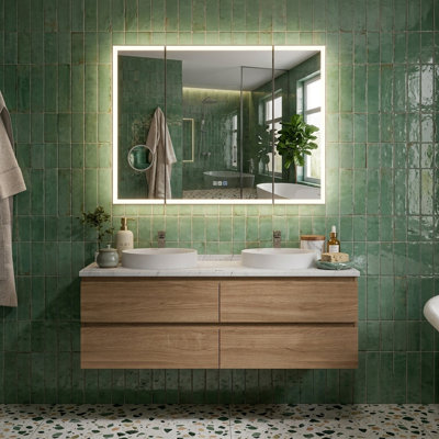Miroir de salle de bain intelligent pliable en trois parties avec éclairage DEL, loupe, éclairage avant et arrière, intensité réglable, antibuée, fixation murale, dimensions : 122 cm (L) x 91 cm (H).