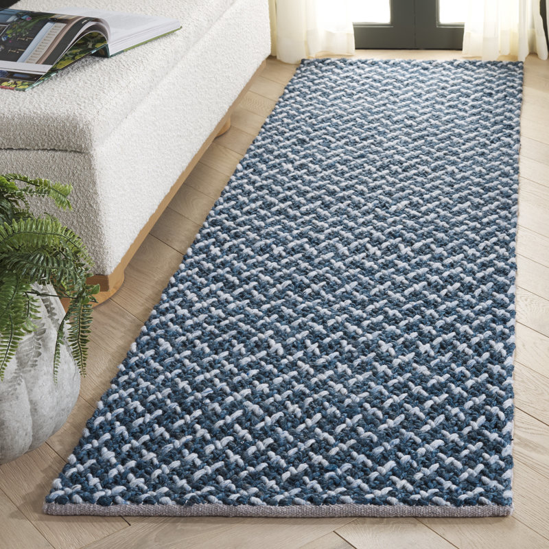 Hand Loomed Houndstooth Indoor Rug, Runner 2'3" x 8'