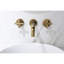 Le robinet de lavabo de salle de bain mural en bronze - goutte à goutte - ajoute de l'élégance à la corrosion de teinte, assure une performance à long terme-121767802