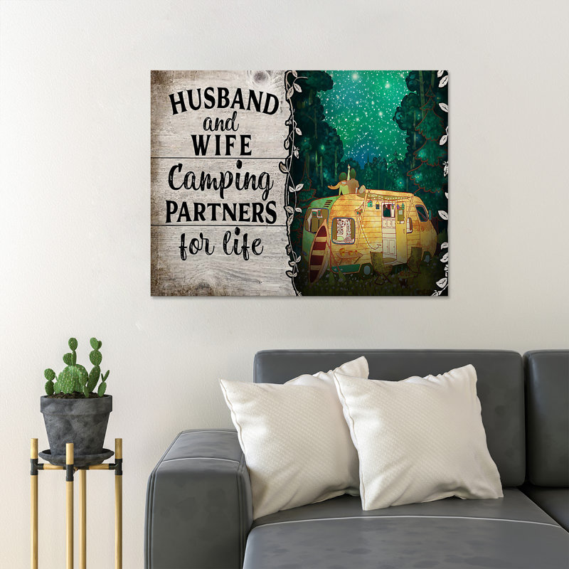 «Camping On A Van In Forest - Husband and Wife Camping Partners For Life», reproduction d'art graphique sur toile tendue