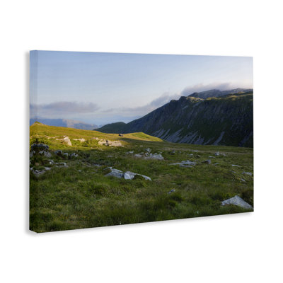  «Lush Rolling Cliff», art mural sur toile par Thomas Tepstad Berge