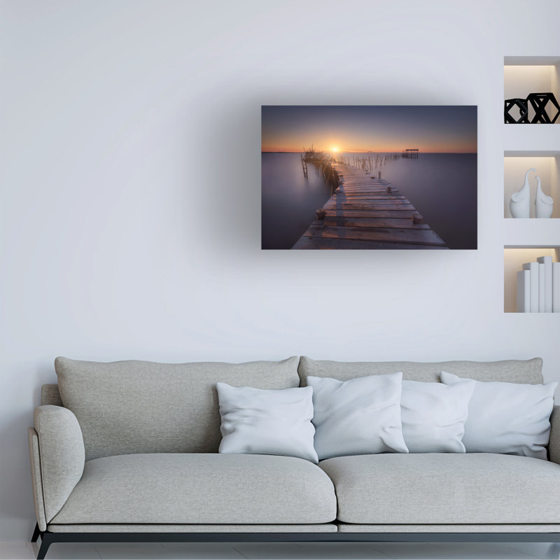Contemporary, 22" H x 32" W x 2" D