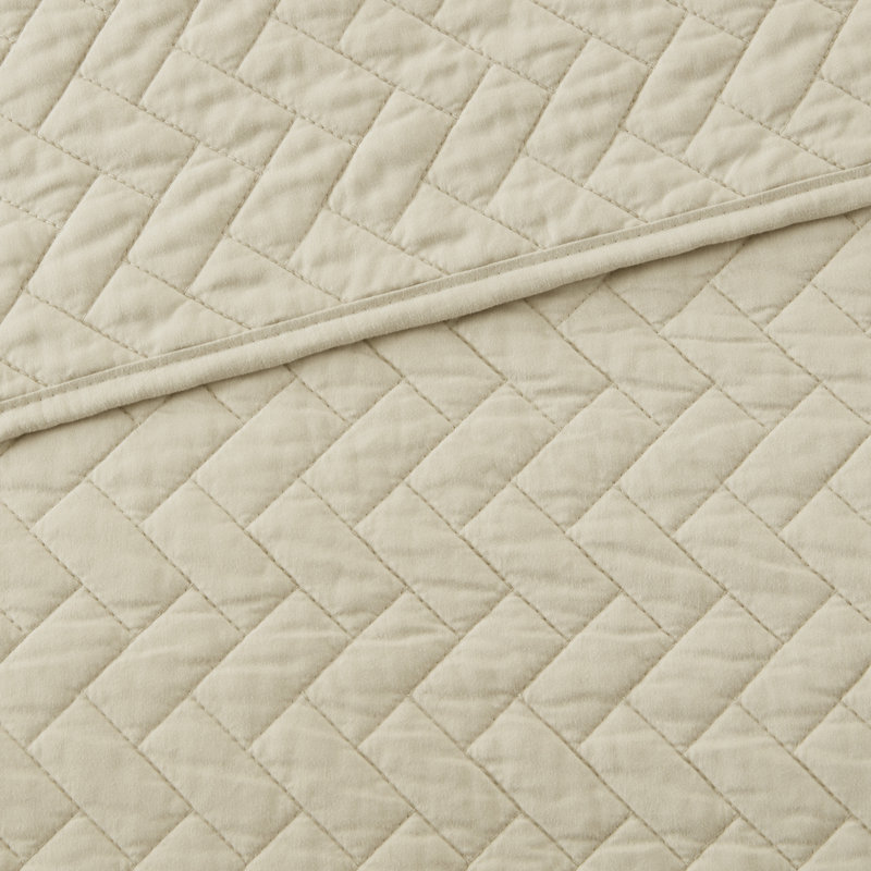 Luxurious Linen Velvet Queen Quilt and Sham Set