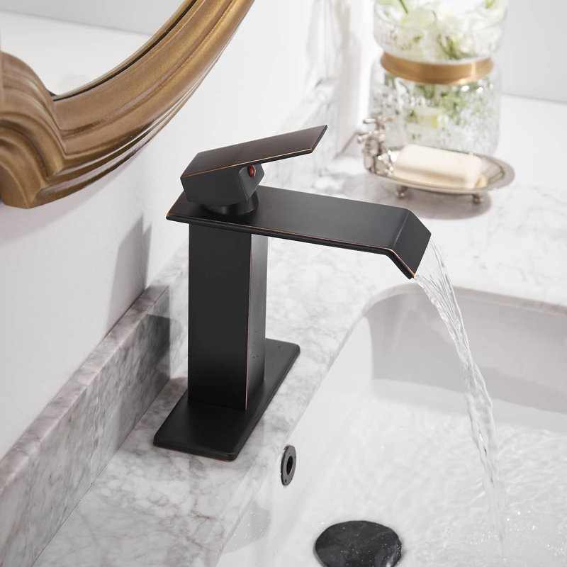 Single-Hole Single-handle Bathroom Faucet with Drain Assembly, Oil Rubbed Bronze