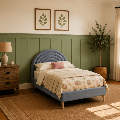 Halis Upholstered Scalloped Bed