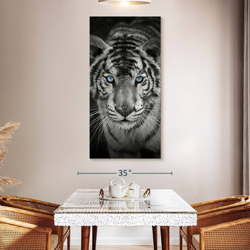 Tigre bleu sur toile, H 54 po x l 27 po x P 1,25 po