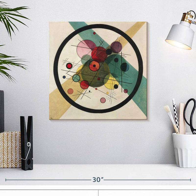 Avery Circles In A Circle, 16" H x 16" W