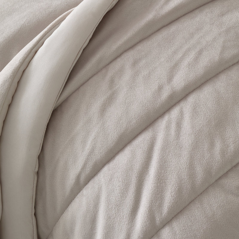 Regal Velvet Polyester Geometric Bedspread