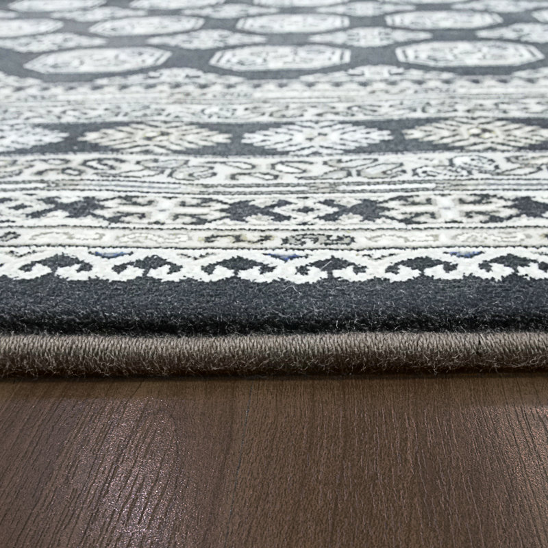 Attell Oriental Indoor Rug, Rectangle 3'11" x 5'7"
