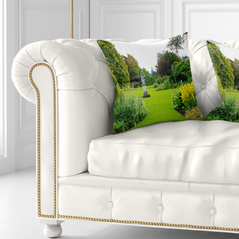 Coussin plante et fleurs dans le jardin, 16 po x 16 po, Coussin décoratif