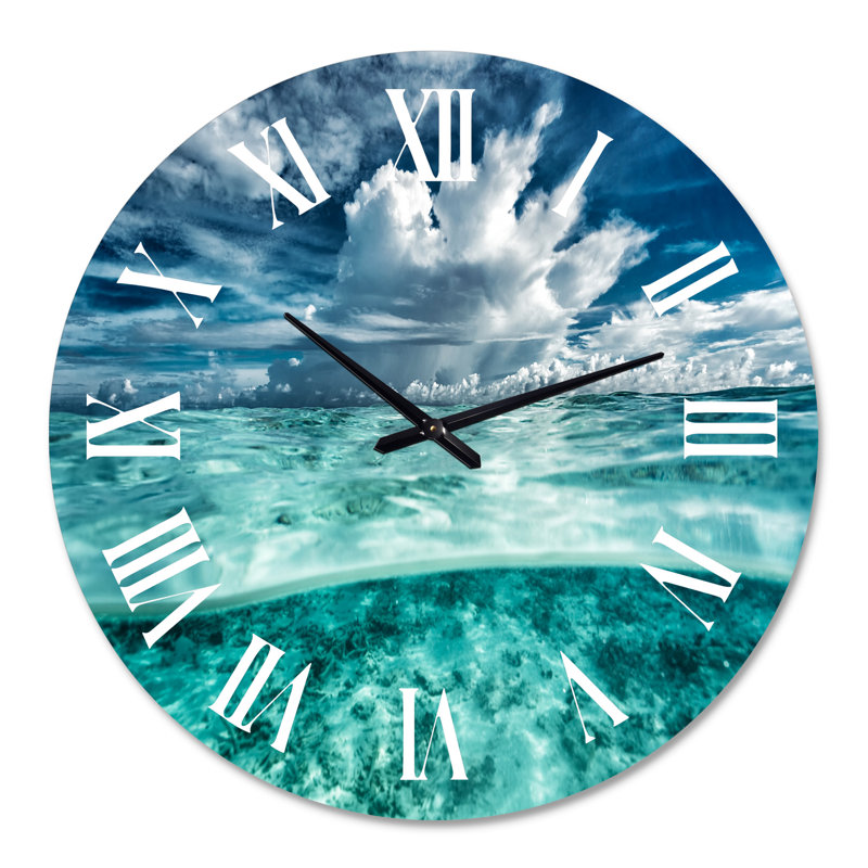 Horloge murale, Surdimensionné
