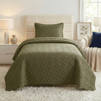 Lavish Home 2-Piece Twin Quilt Set - Twin Bedspread and Pillow Sham with Embossed Diamond Pattern - Lightweight Quilt Bedding Set for All Seasons - Soft Microfiber Coverlet (Green)