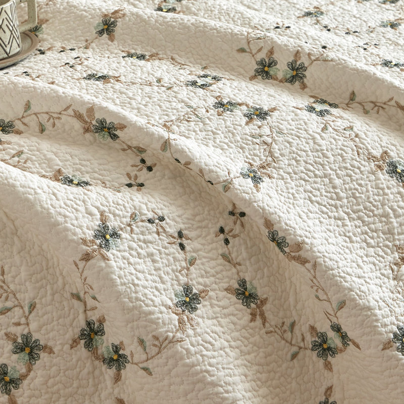 3Pcs Soft European Cottage Cream Cotton Quilt Bedspread Set, King Quilt + 2 Shams, Ivory Sage Green Floral
