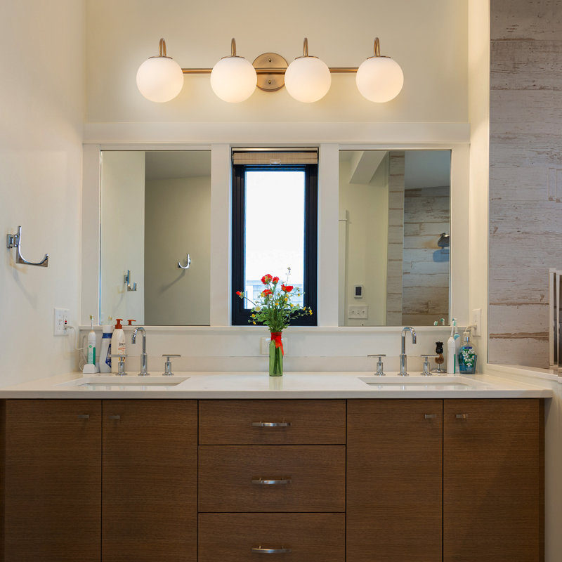Éclairage pour meuble-lavabo Kaynen, Quatre lumières, Doré