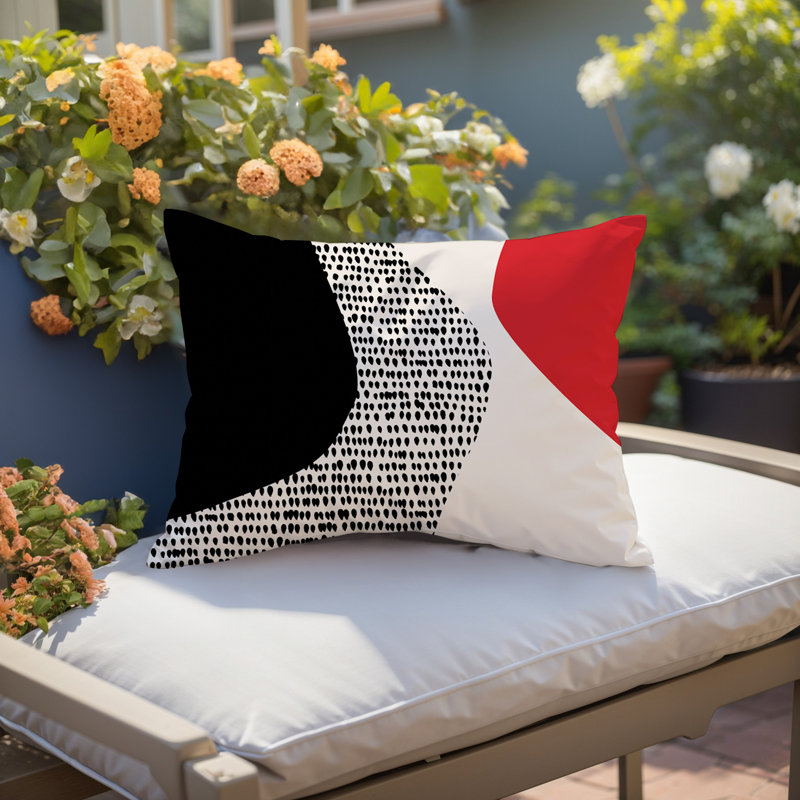 Coussin lombaire réversible intérieur / extérieur Vikka, H 14 po x l 20 po, Rouge / noir / blanc cassé