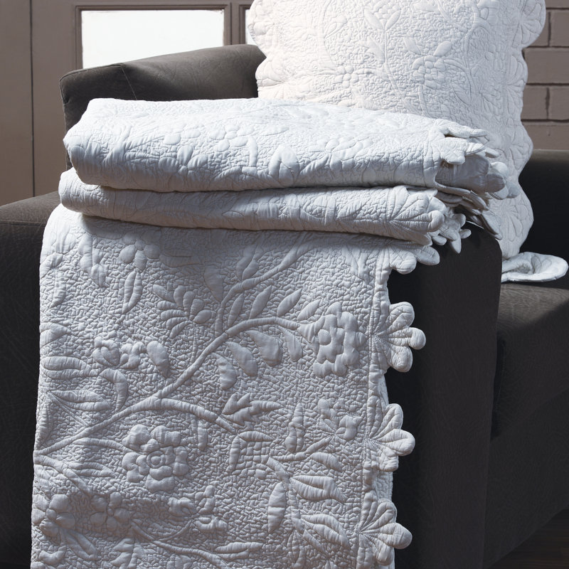 Sane Country Cotton Blend Quilt, Queen Quilt