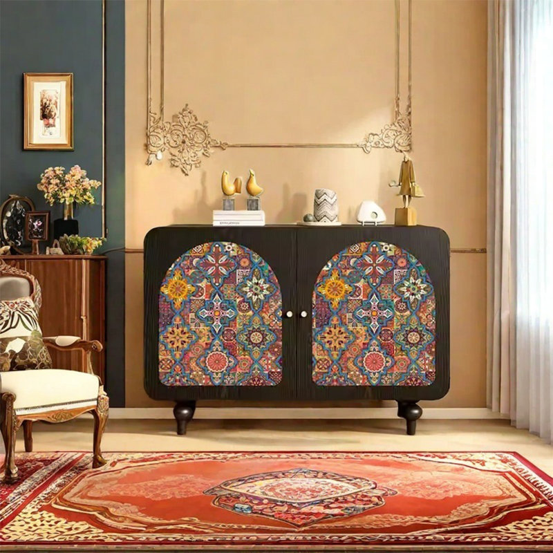 Armoire de rangement en bois de frêne avec poignées en laiton