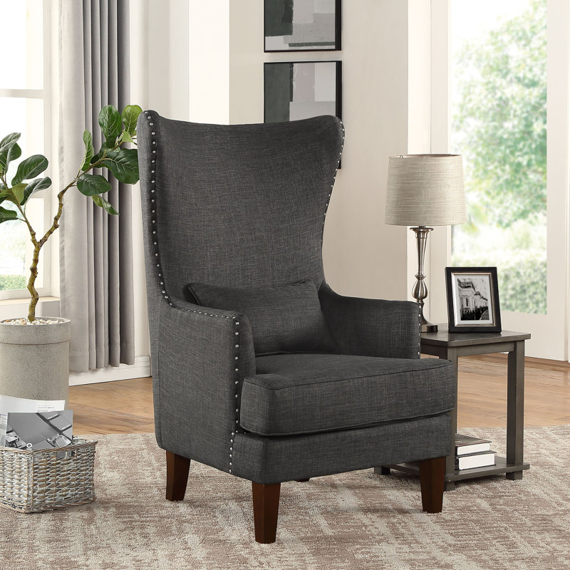 Fauteuil d'appoint à oreilles Iqubal Kori avec garniture cloutée, Tissu gris