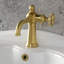 Robinet de salle de bain à poignée simple 1 trou Kingston Brass-105627324