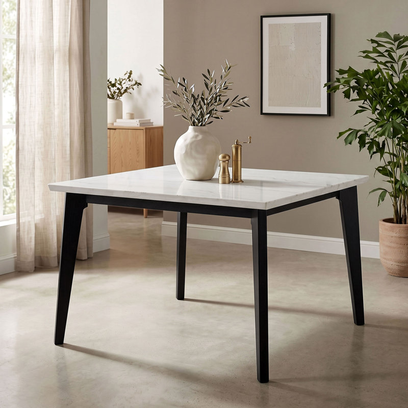 Table de salle à manger Woburn, H 31 po x L 54 po x l 54 po