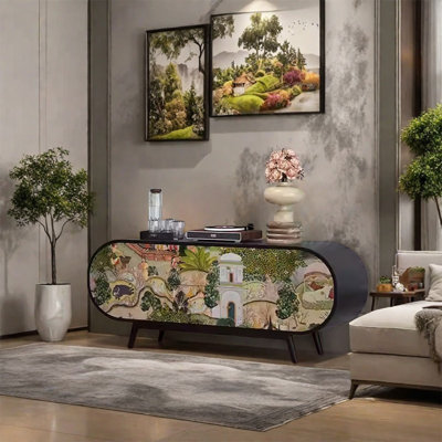 Buffet en noyer avec beaucoup de rangement