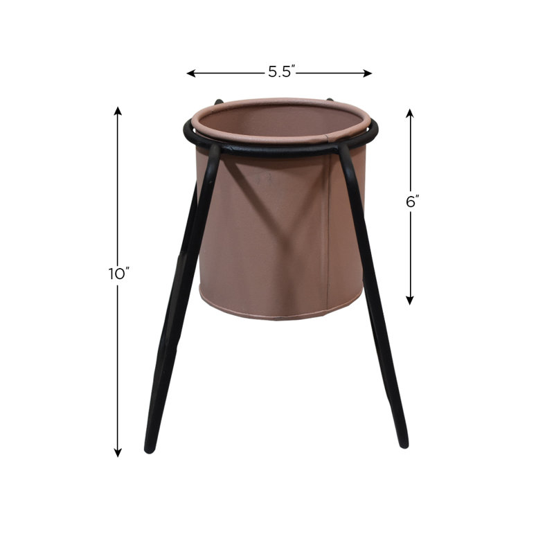 1 pot à fleurs en fer