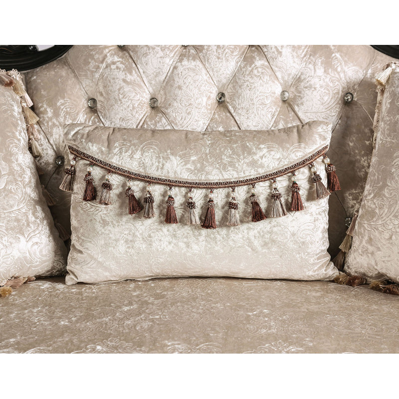Fauteuil capitonné à motif de losanges de style traditionnel avec dossier à oreilles de style cabriole et moulures couronnées noir et blanc cassé