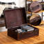 Boîte de valise décorative en bois de style rétro d'inspiration antique avec quincaillerie en laiton et garniture de coffre classique, idéale pour la décoration intérieure ou le coffre au trésor