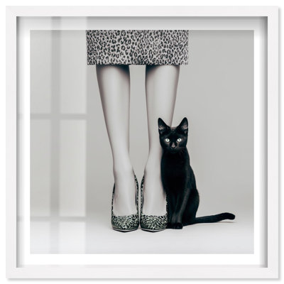 Décoration murale «Catwalk and Cat II Shadowbox» par Notoriart, cadre blanc, 16 x 16