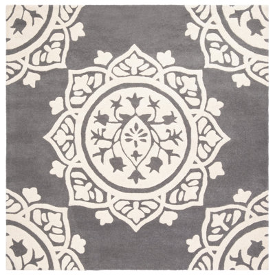 Cruz Hand Tufted Wool Floral Rug