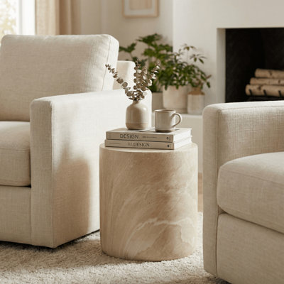 Table d'appoint ronde Verstara Modern Fiberstone avec finition brossée