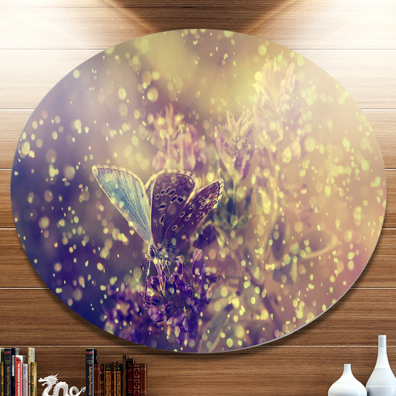 «Blue Butterfly And Purple Flowers», reproduction de photo sur métal, H 36 po x l 36 po