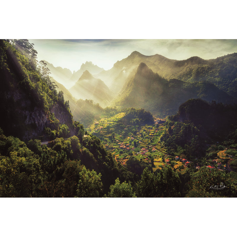 Terre des Hobbits, H 12 po x l 18 po, Non, Cadre doré simple