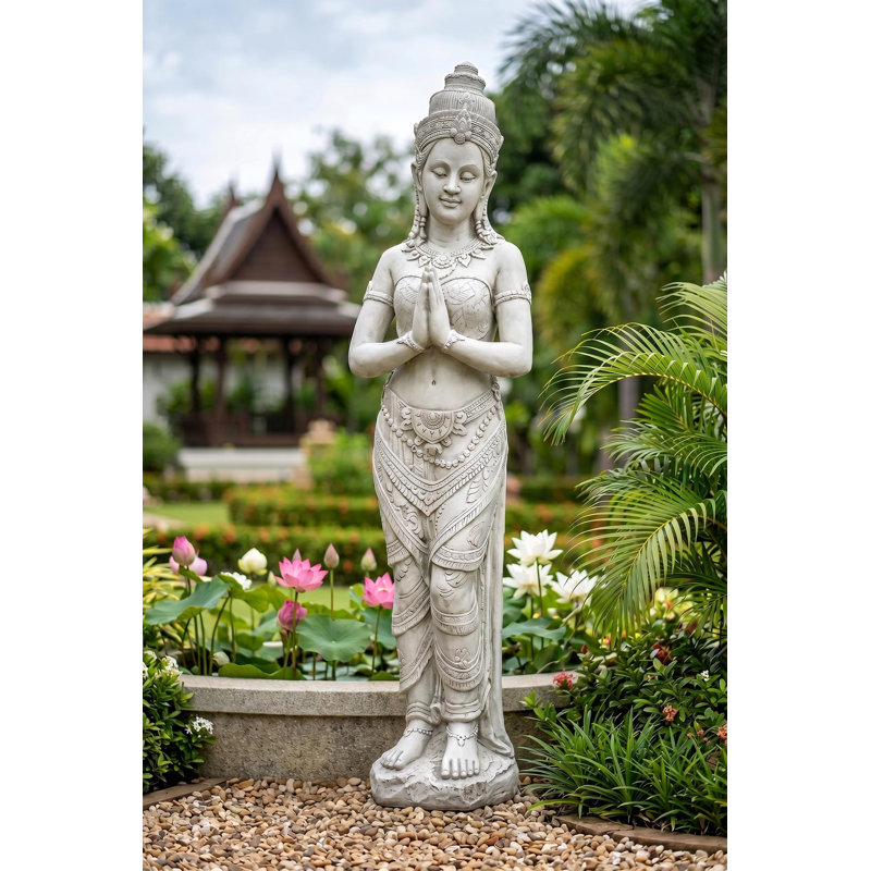 Thai Teppanom Beautiful Garden Statue