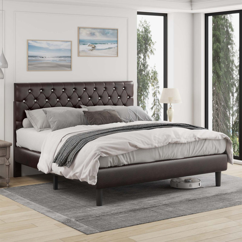 Structure de lit plateforme très grand en similicuir brun - Tête de lit capitonnée Diamond, hauteur réglable (matelas de 8 à 14 po), capacité de 900 lb, pieds de 6 po de hauteur