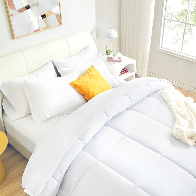 Soft Comforter Set, Solid Down Alternative Duvet Insert with Pillow Shams, Full / Double, White Square