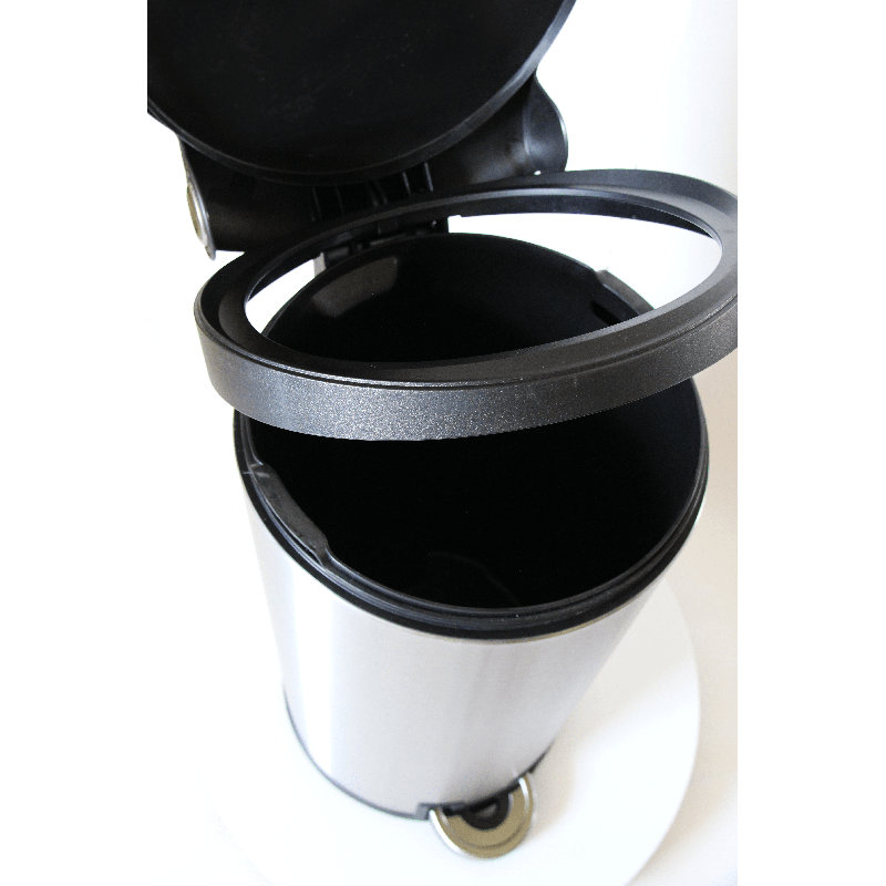 Poubelle à pédale en acier inoxydable, 7,9 gallons, H 22,75 po x l 17 po x P 13,5 po