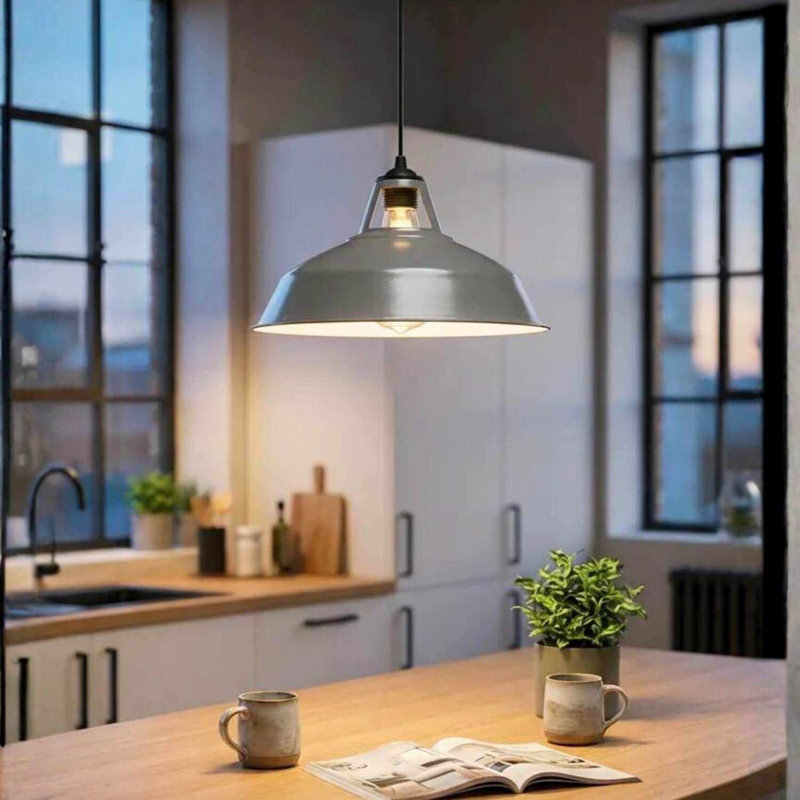 Lustre, Grey