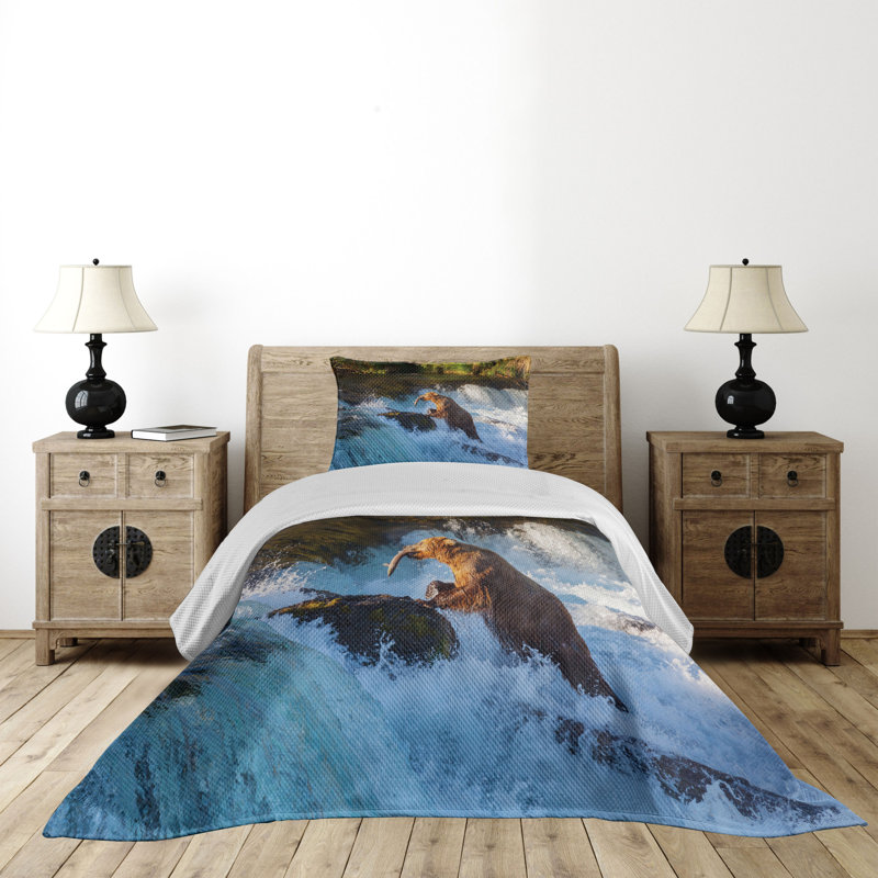 King Size White Quilted Bear Print Bedspread Set