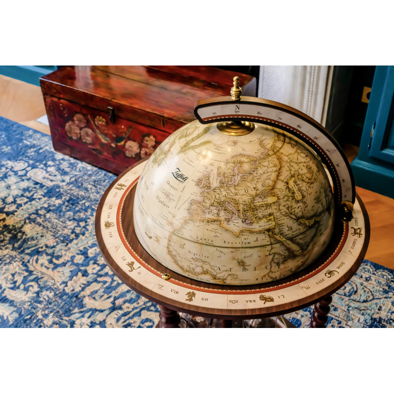 Globe Bar