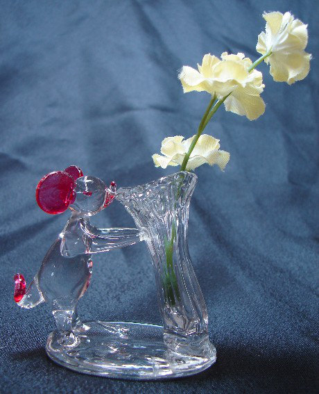Figurine de rat mignonne à fleurs Aarin
