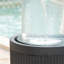Fontaine d'extérieur 20 po x 20 po x 19,5 po en ciment épais noir avec lumière (changement de couleur)