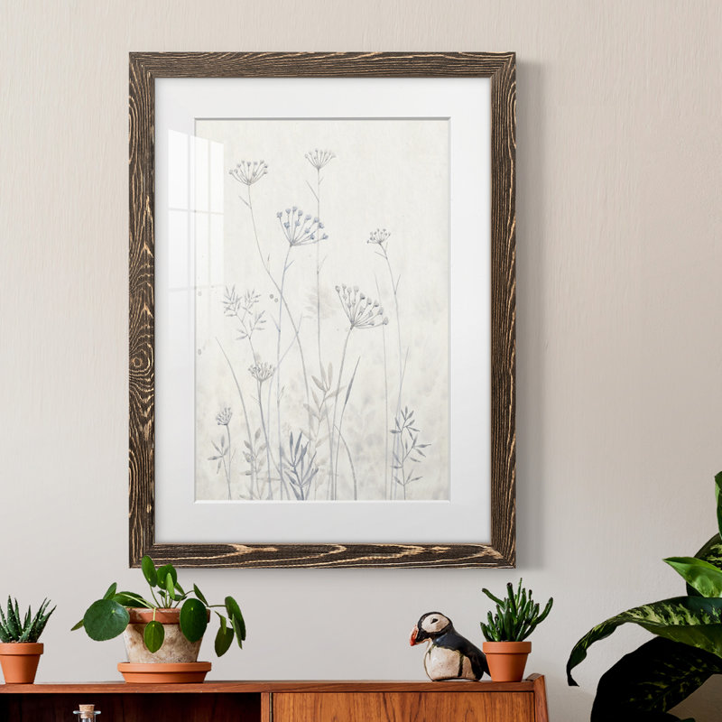 Neutre Queen Anne's Lace I encadré mat - prêt à accrocher, Encadré de bois de noyer, H 31,5 po x l 23,5 po x P 1 po