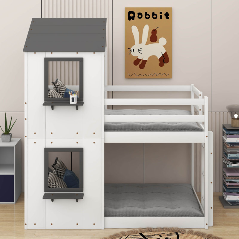 Lit superposé simple au-dessus d'un lit simple en bois avec toit, fenêtre et garde-corps, Blanc