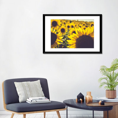 «Dreamy Summer Sunflowers II» par Olivia Joy StClaire - Estampe numérique sur toile tendue avec châssis