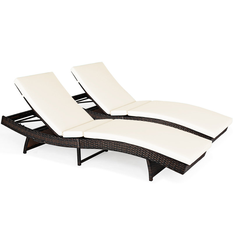 Aivree Outdoor Wicker Chaise Lounge , Cushion Included, White